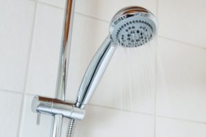 how to clean a hot water heater